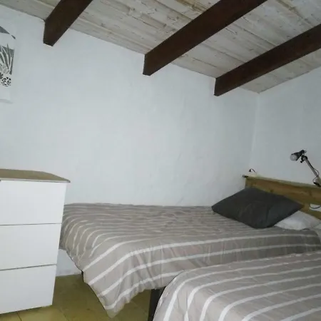 Artisan's House